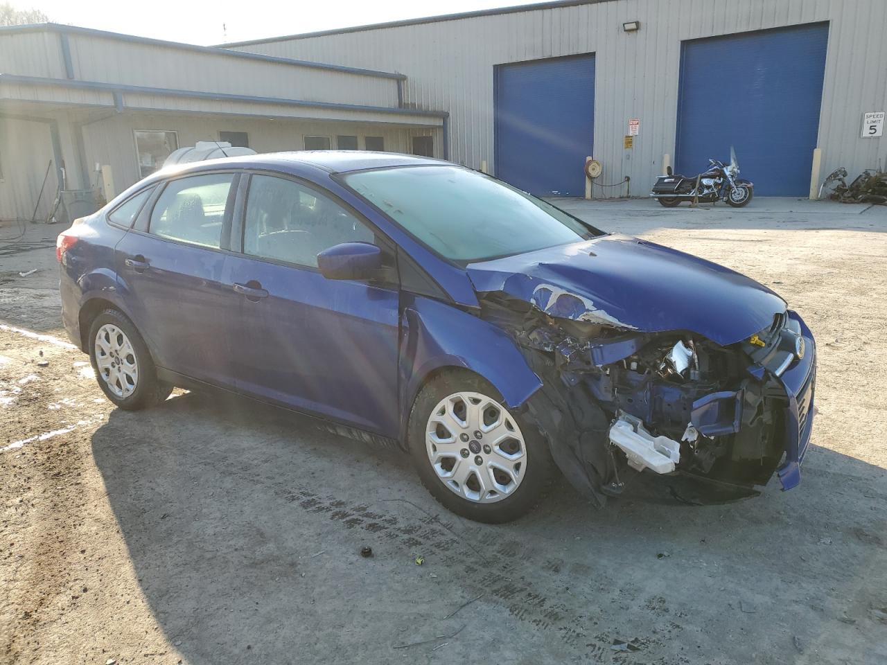 2012 Ford Focus VIN 1FAHP3F22CL233587 Copart auction photo, front end damage thumbnail 4