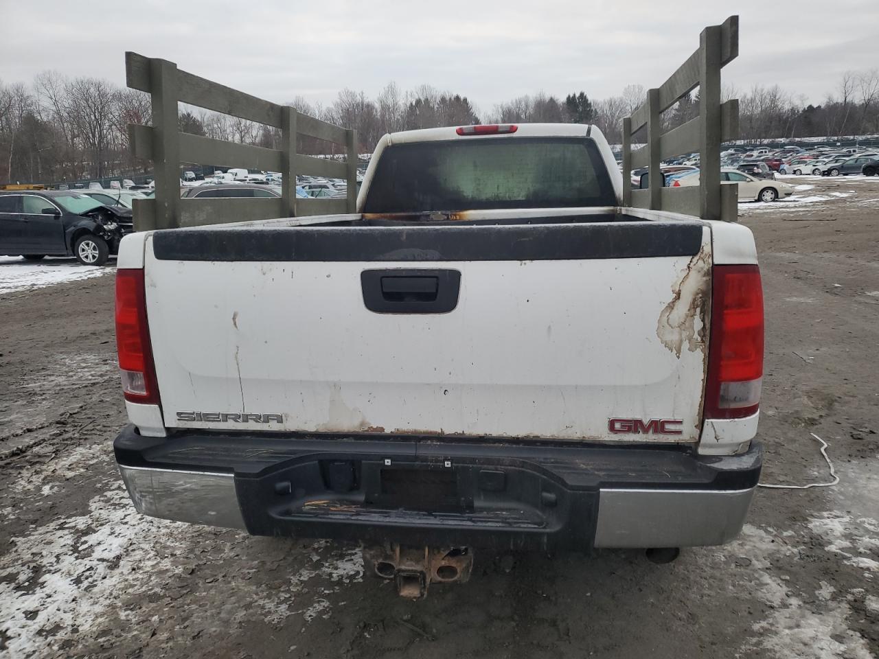 2013 GMC Sierra VIN 1GT02ZCG6DZ361001 Copart auction photo, burn / rear end damage thumbnail 6