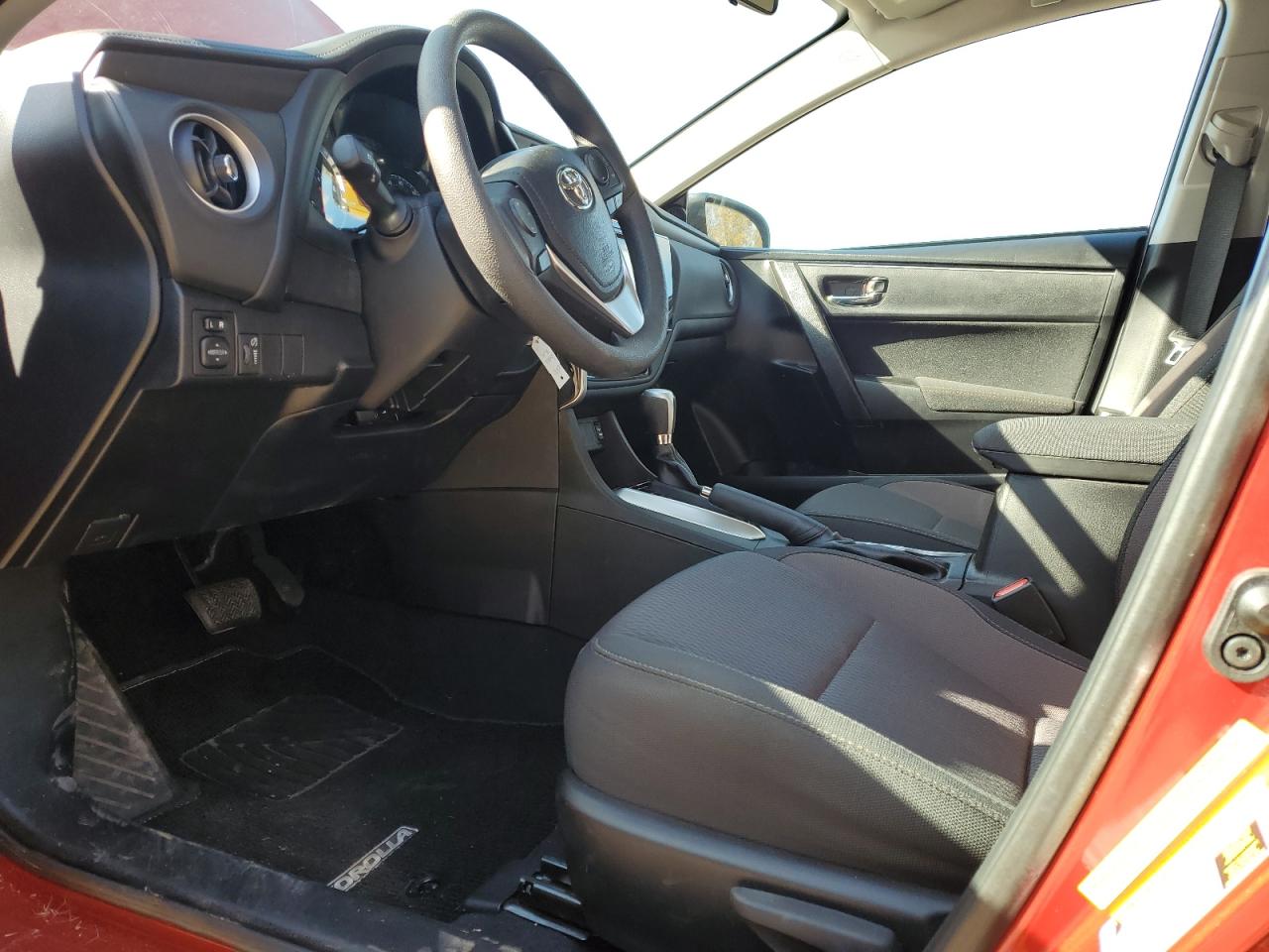 2019 Toyota Corolla VIN 5YFBURHE9KP936290 Copart auction photo, front end / minor dent/scratches damage thumbnail 7