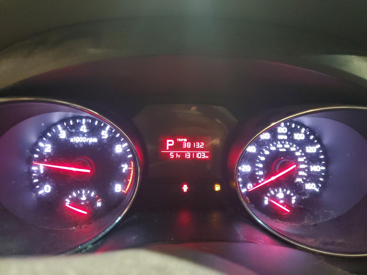 2016 KIA Sedona VIN KNDMB5C14G6172505 Copart auction photo, vandalism damage thumbnail 9