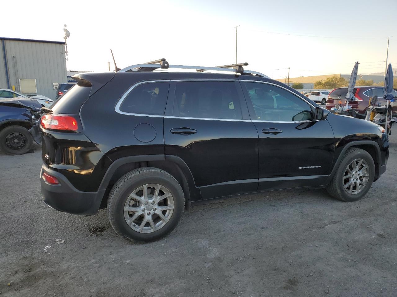 2018 Jeep Grand Cherokee VIN 1C4PJLLX3JD580442 Copart auction photo, front end damage thumbnail 3