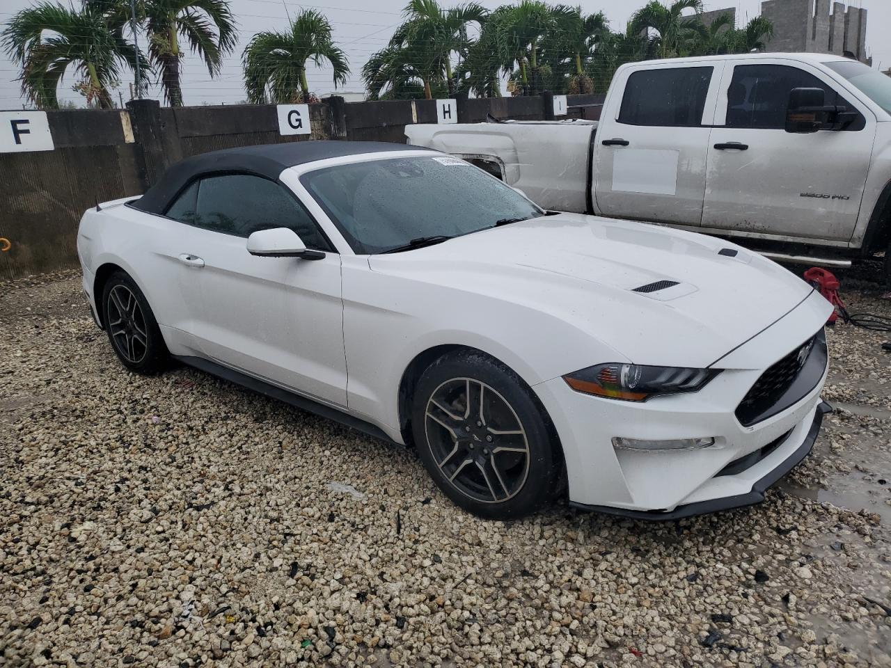 2021 Ford Mustang VIN 1FATP8UH1M5108195 Copart auction photo, vandalism damage thumbnail 4
