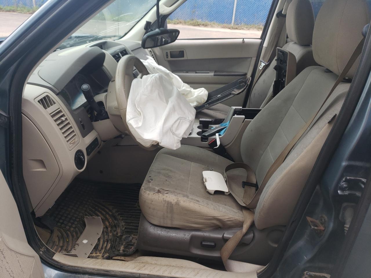 2012 Ford Escape VIN 1FMCU0DG0CKC71461 Copart auction photo, biohazard/chemical / all over damage thumbnail 7