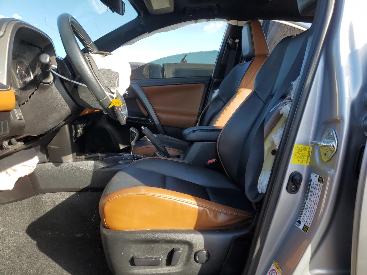 2016 Toyota RAV 4 VIN 2T3NFREV6GW259613 Copart auction photo, front end damage thumbnail 7