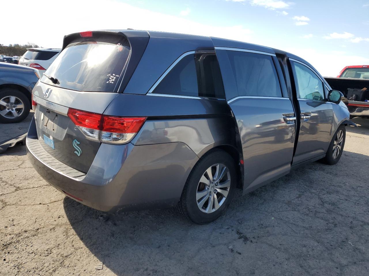 2015 Honda Odyssey VIN 5FNRL5H61FB005934 Copart auction photo, front end damage thumbnail 3