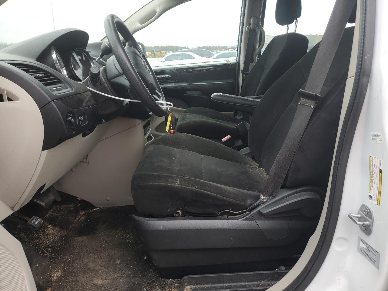 2015 Dodge Caravan VIN 2C4RDGBG2FR635475 Copart auction photo, front end damage thumbnail 7