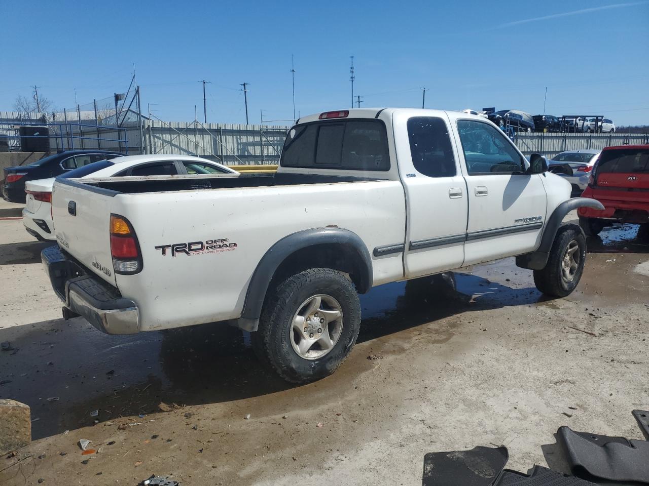2001 Toyota Tundra VIN 5TBBT44101S136209 Copart auction photo, front end damage thumbnail 3