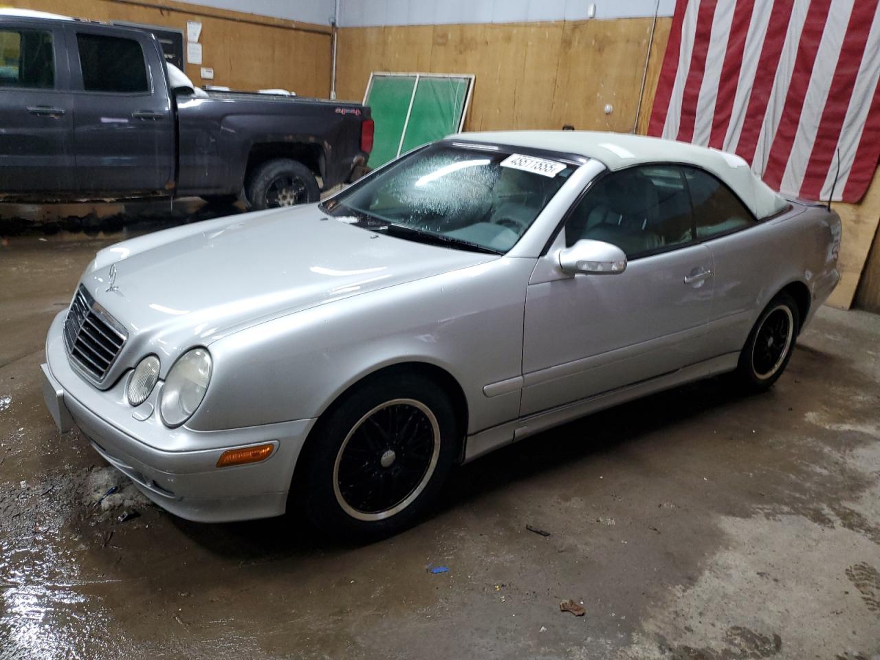 2000 Mercedes-Benz CLK-klasse VIN WDBLK65G7YT034199 - Copart auction photo