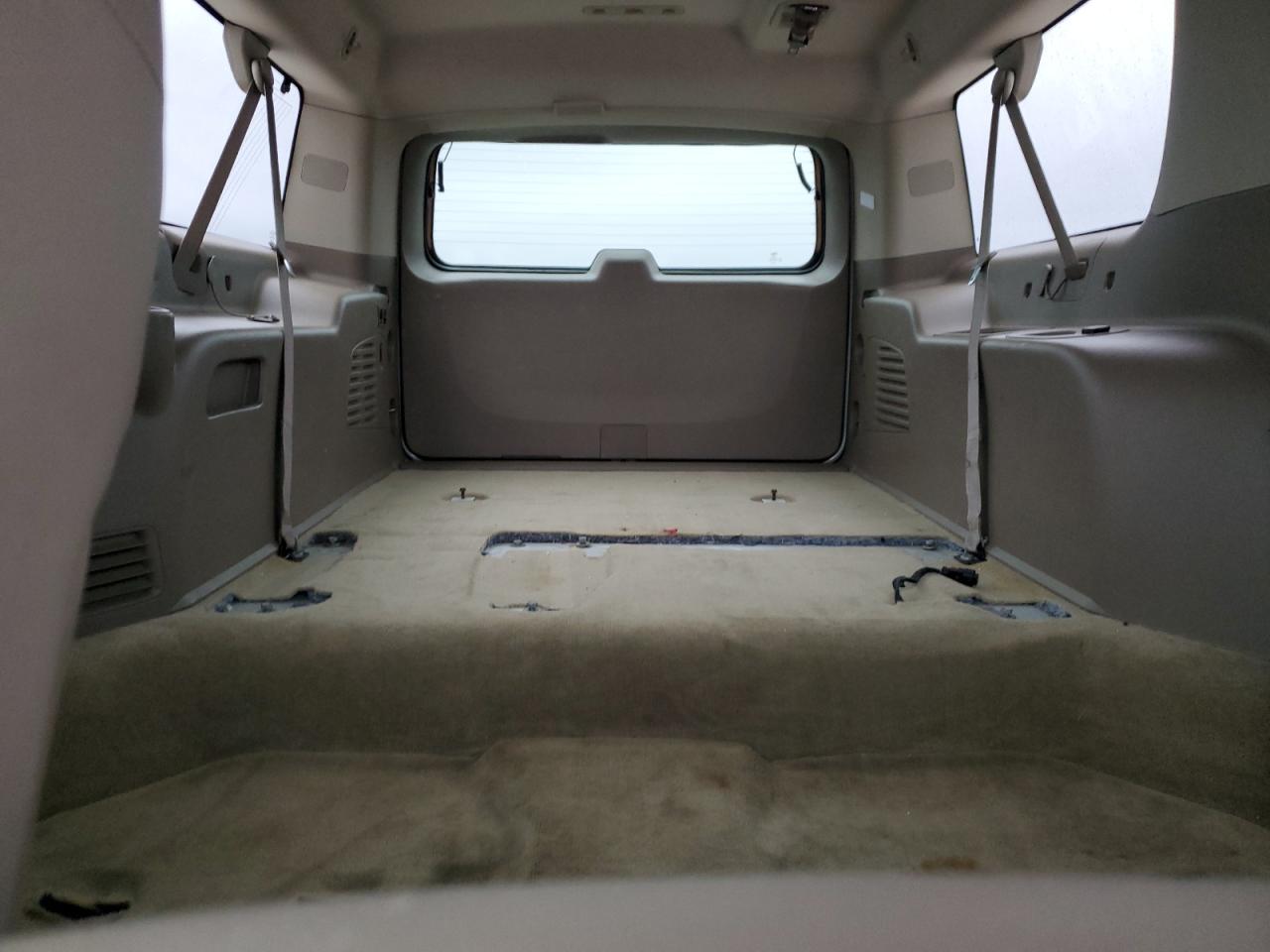 2015 Chevrolet Suburban VIN 1GNSKKKC8FR518276 Copart auction photo, normal wear damage thumbnail 10