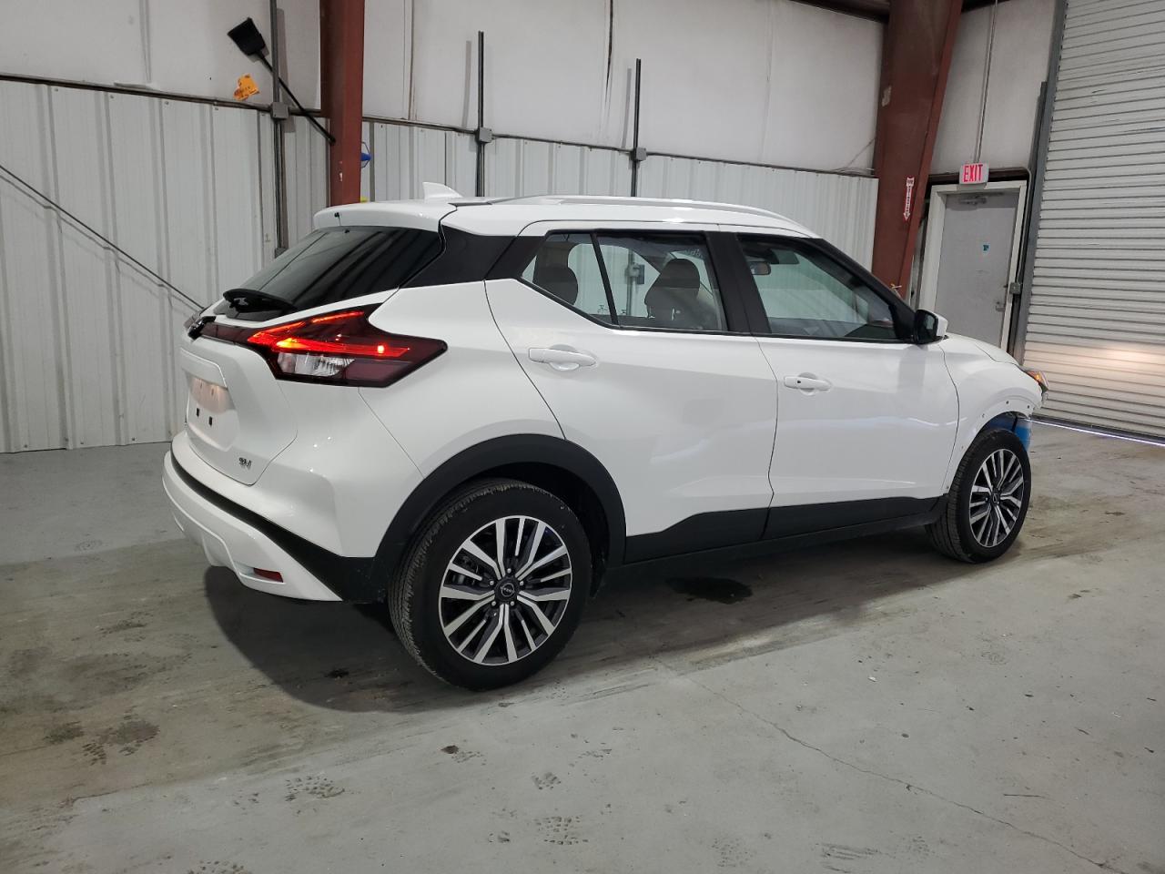 2024 Nissan Kicks VIN 3N1CP5CV0RL547687 Copart auction photo, front end damage thumbnail 3