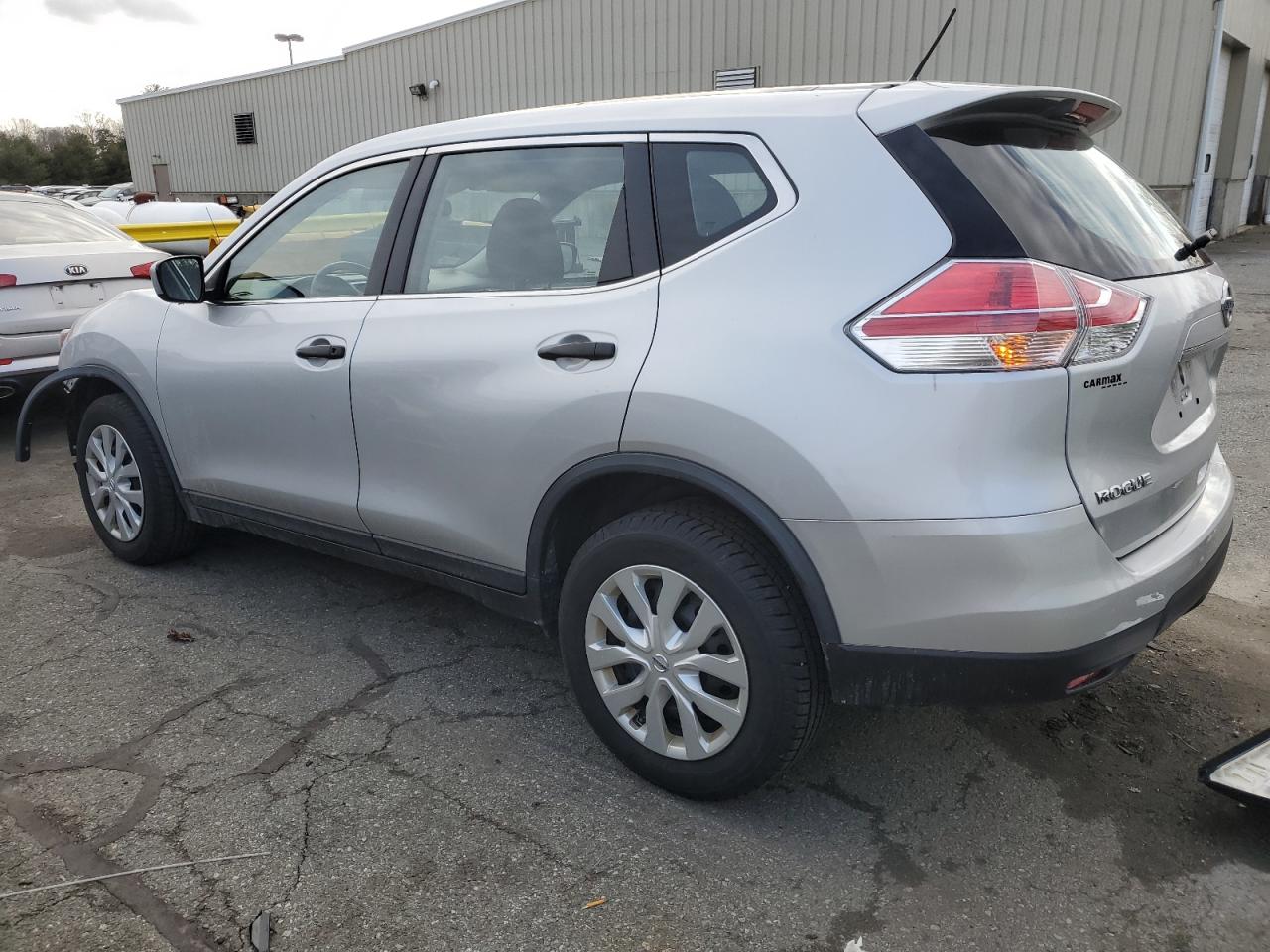 2016 Nissan Rogue VIN KNMAT2MV4GP620607 Copart auction photo, front end / side damage thumbnail 2