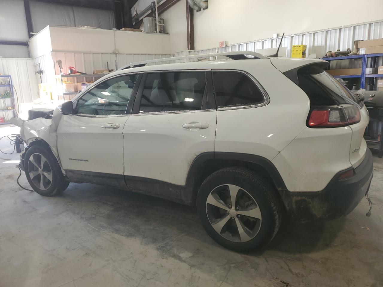2019 Jeep Grand Cherokee VIN 1C4PJMDX5KD189072 Copart auction photo, front end / minor dent/scratches damage thumbnail 2