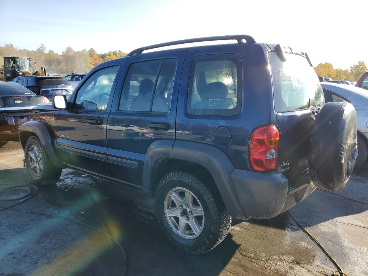 2004 Jeep Liberty (North America) VIN 1J4GL48K34W273448 Copart auction photo, front end / minor dent/scratches damage thumbnail 2