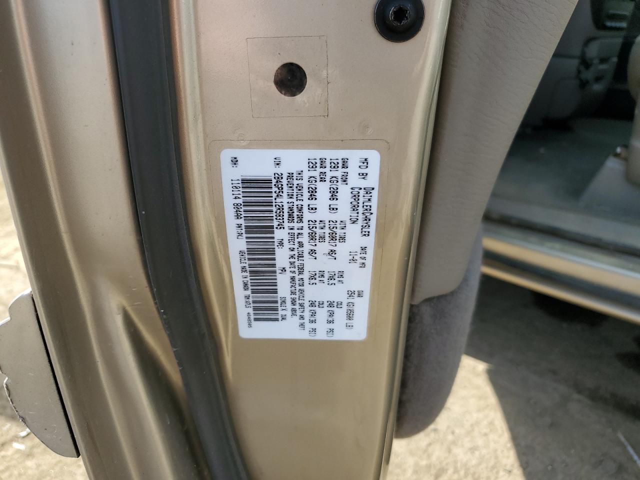 2002 Dodge Caravan VIN 2B4GP54L12R583745 Copart auction photo, front end damage thumbnail 15