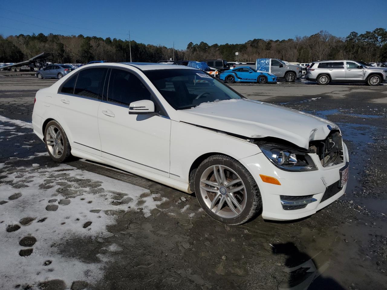 2014 Mercedes-Benz C-klasse VIN WDDGF8AB7EA957714 Copart auction photo, front end damage thumbnail 4