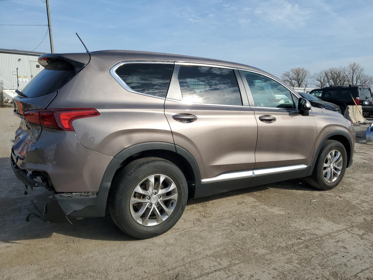 2019 Hyundai Santa Fe VIN 5NMS23AD7KH116367 Copart auction photo, rear end damage thumbnail 3