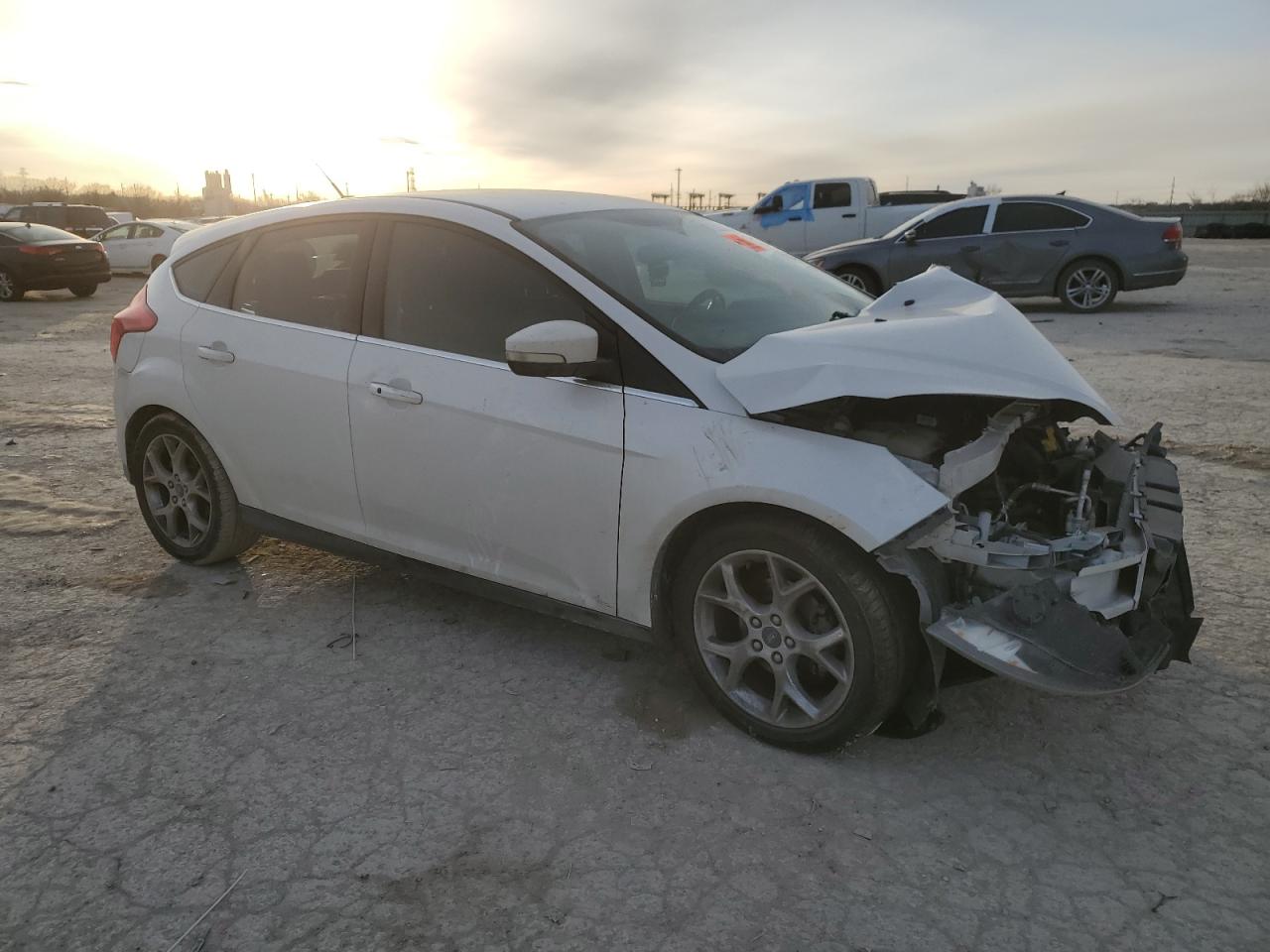 2014 Ford Focus VIN 1FADP3N23EL208443 Copart auction photo, biohazard/chemical / front end damage thumbnail 4