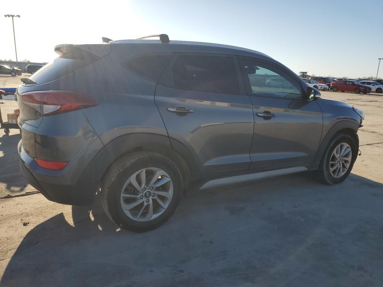 2018 Hyundai Tucson VIN KM8J33A44JU744057 Copart auction photo, front end / hail damage thumbnail 3