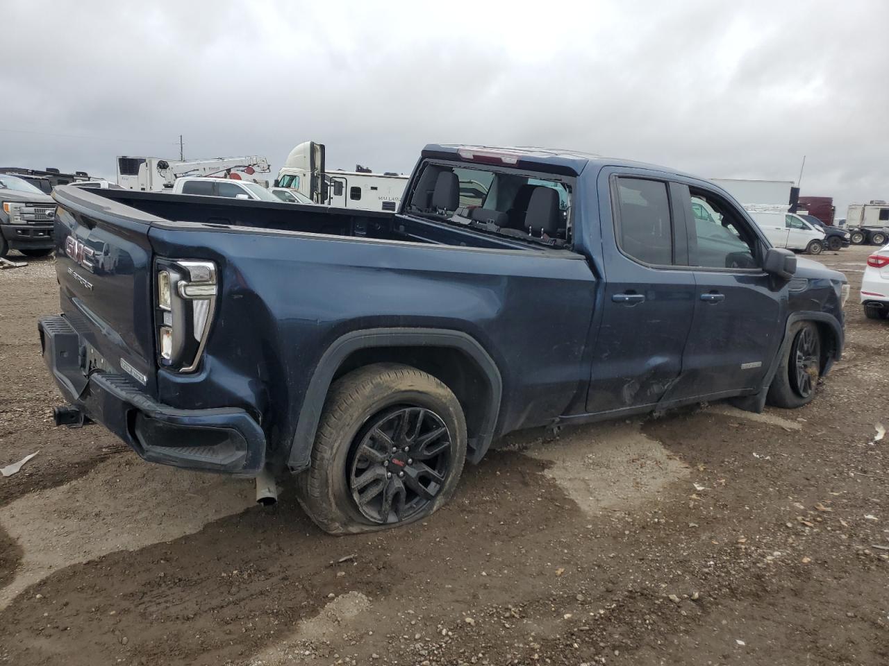 2021 GMC Sierra VIN 1GTR8CEK6MZ160199 Copart auction photo, front end / side damage thumbnail 3