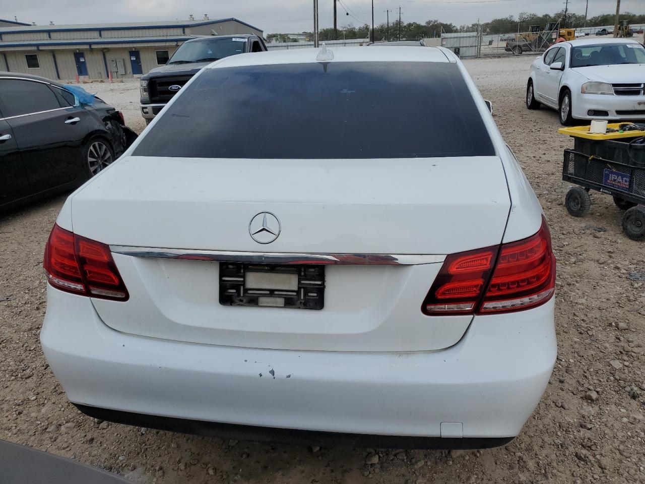 2014 Mercedes-Benz E-klasse VIN WDDHF5KB5EB038824 Copart auction photo, normal wear damage thumbnail 6