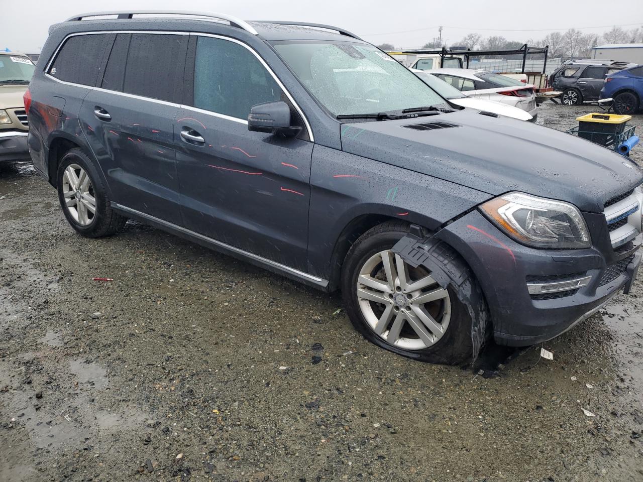 2014 Mercedes-Benz GL-klasse VIN 4JGDF2EE3EA415939 Copart auction photo, vandalism damage thumbnail 4