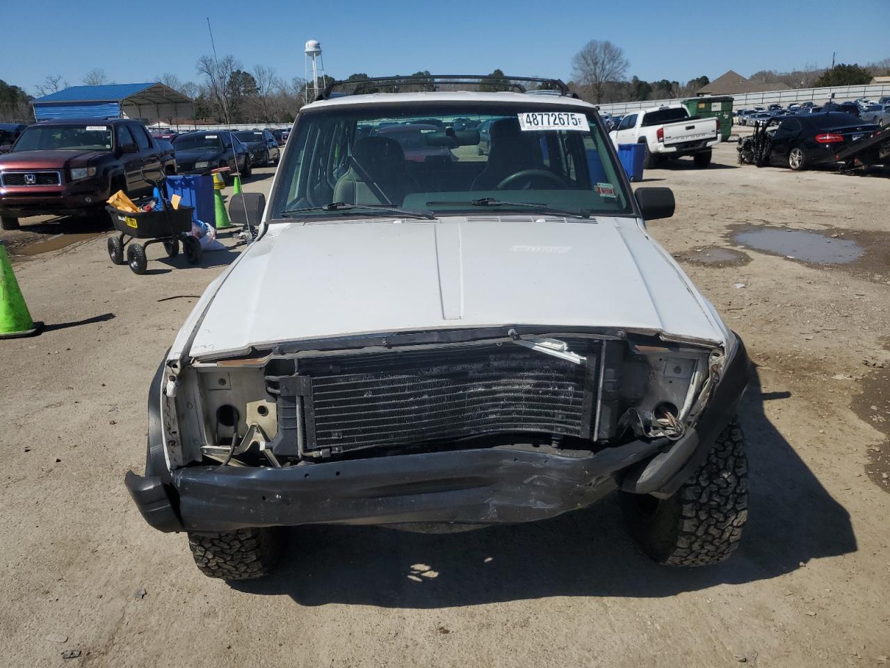 1995 Jeep Grand Cherokee VIN 1J4FJ68S0SL646747 Copart auction photo, front end / minor dent/scratches damage thumbnail 5