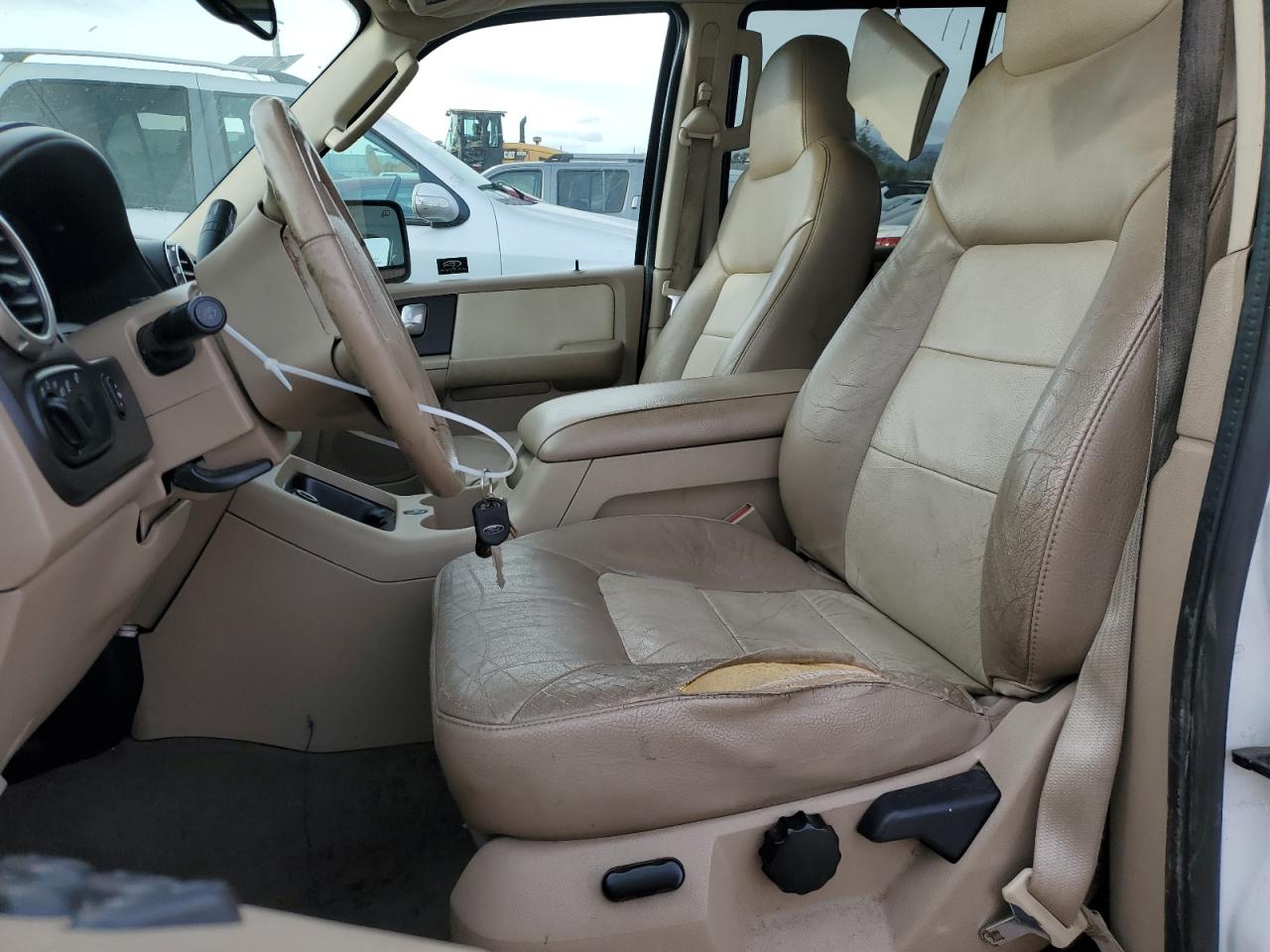2004 Ford Expedition VIN 1FMFU18L34LA07883 Copart auction photo, all over damage thumbnail 7