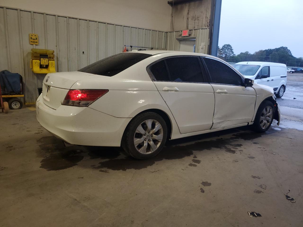 2009 Honda Accord VIN 1HGCP26879A194312 Copart auction photo, side / front end damage thumbnail 3