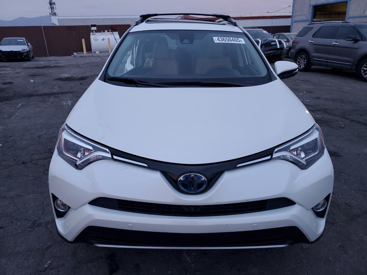 2018 Toyota RAV 4 VIN JTMDJREV6JD231535 Copart auction photo, side damage thumbnail 5