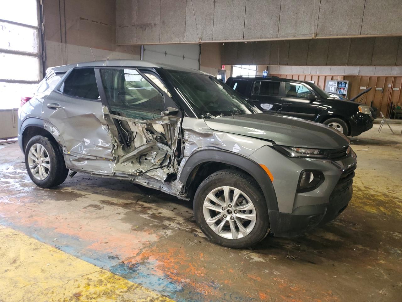 2023 Chevrolet TrailBlazer VIN KL79MNSL8PB203438 Copart auction photo, side / front end damage thumbnail 4