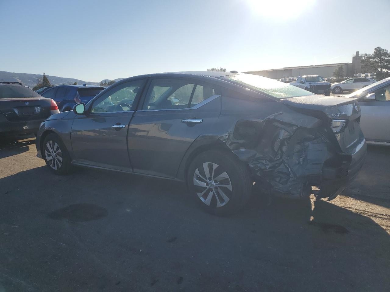 2020 Nissan Altima VIN 1N4BL4BV0LC145483 Copart auction photo, rear end / side damage thumbnail 2