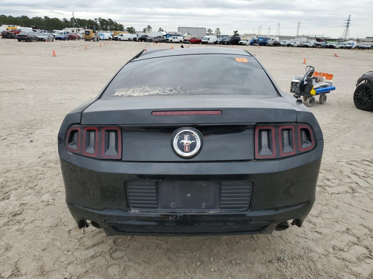 2014 Ford Mustang VIN 1ZVBP8AM8E5301580 Copart auction photo, front end / side damage thumbnail 6