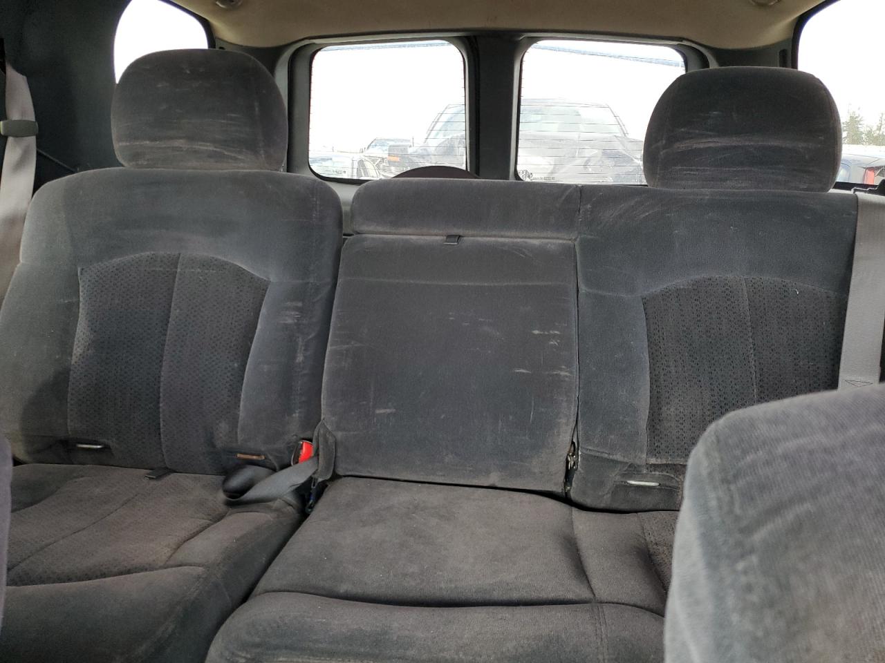 2002 Chevrolet Tahoe VIN 1GNEC13Z02R230706 Copart auction photo, rear end damage thumbnail 10