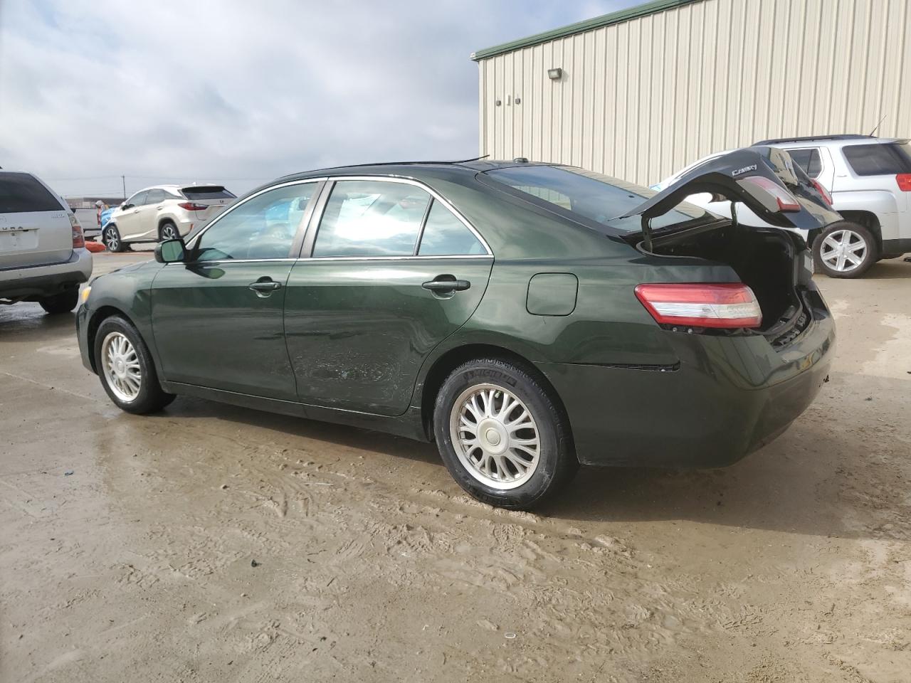 2011 Toyota Camry VIN 4T1BF3EK8BU591916 Copart auction photo, rear end / hail damage thumbnail 2