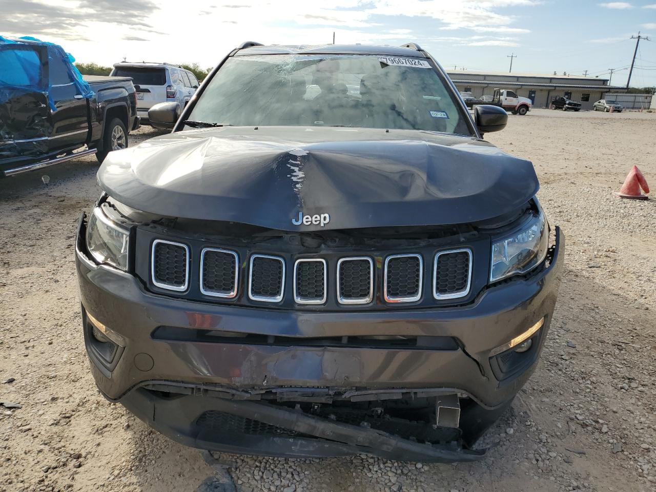 2017 Jeep Compass VIN 3C4NJCBB2HT605896 Copart auction photo, all over damage thumbnail 5