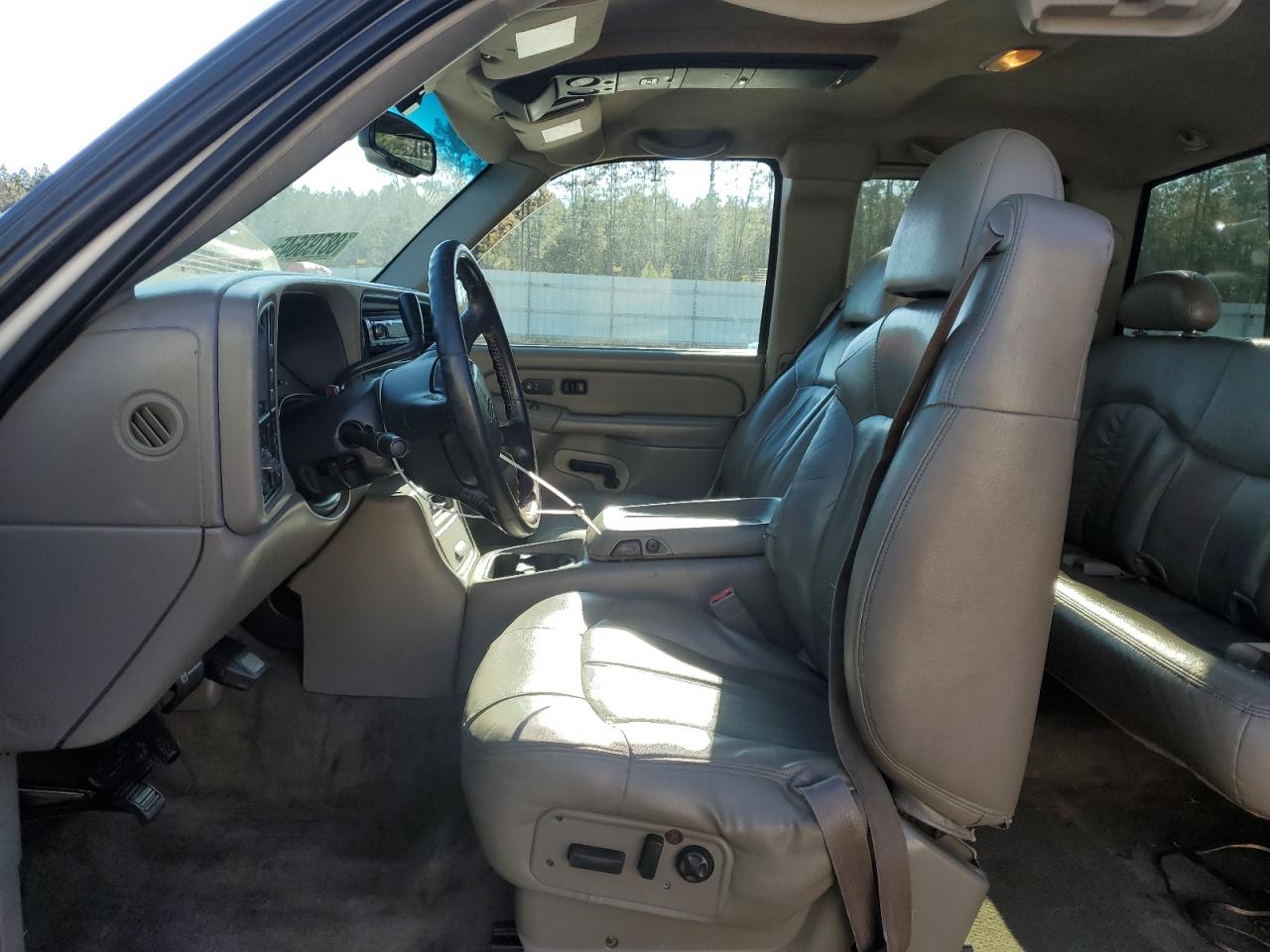2002 Chevrolet Silverado VIN 1GCHK29182E137164 Copart auction photo, front end damage thumbnail 7