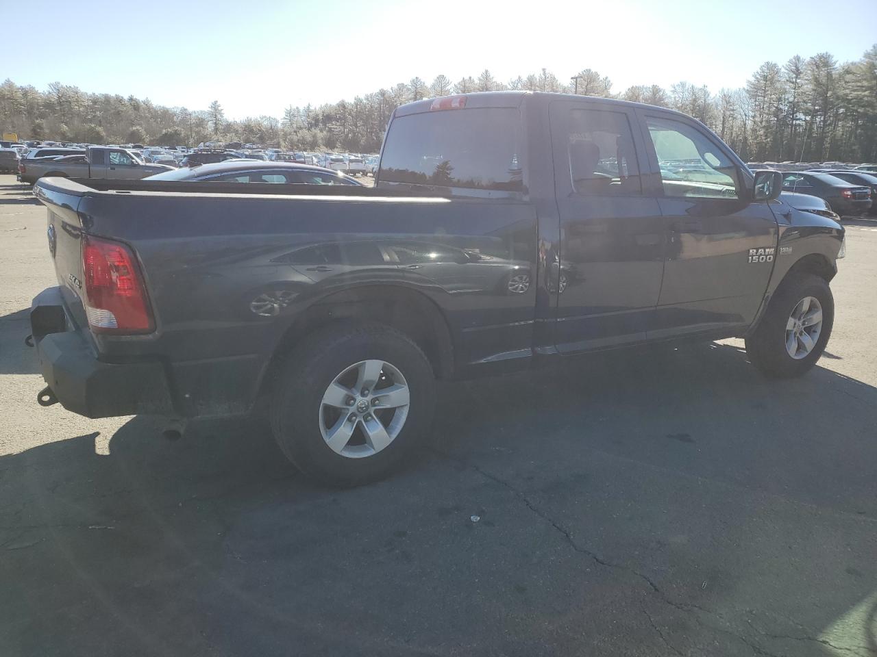 2016 RAM 1500 VIN 1C6RR7FT9GS247403 Copart auction photo, front end / minor dent/scratches damage thumbnail 3