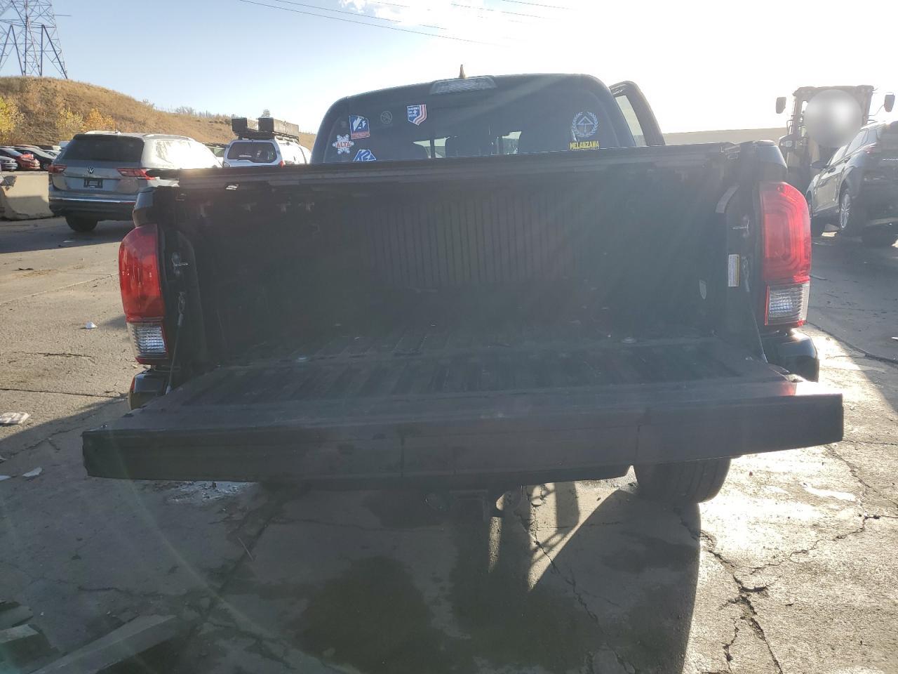 2018 Toyota Tacoma VIN 3TMCZ5AN0JM171601 Copart auction photo, front end damage thumbnail 6