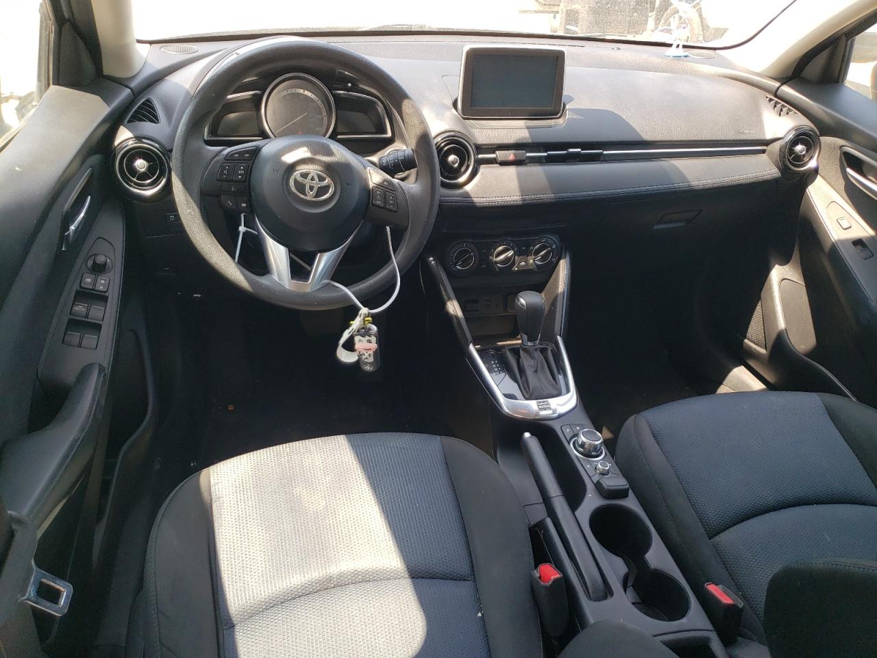 2017 Toyota Yaris VIN 3MYDLBYV2HY152773 Copart auction photo, all over damage thumbnail 8