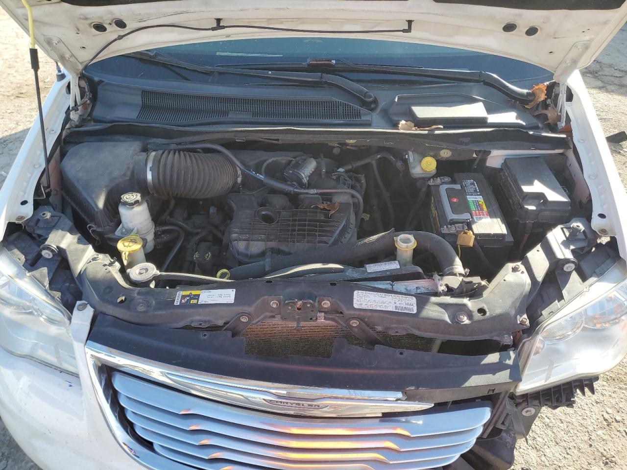 2013 Chrysler Town & Country VIN 2C4RC1BG7DR555019 Copart auction photo, front end / mechanical damage thumbnail 12
