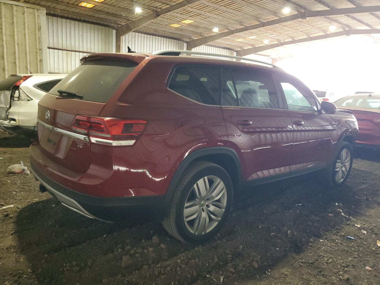 2019 Volkswagen Atlas VIN 1V2WR2CA7KC542518 Copart auction photo, front end / minor dent/scratches damage thumbnail 3