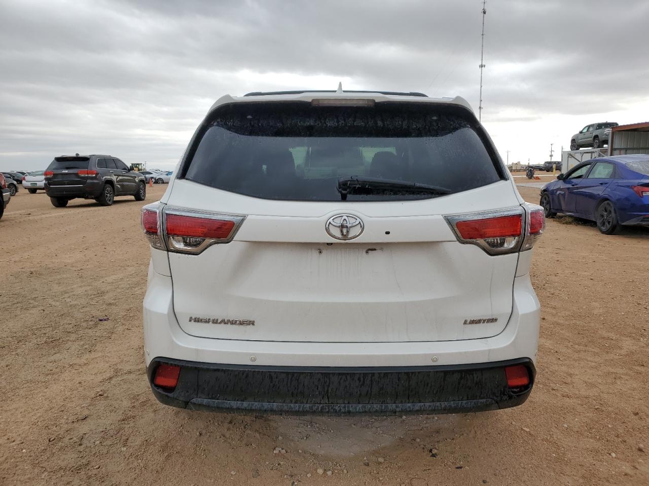 2015 Toyota Highlander VIN 5TDYKRFH0FS115251 Copart auction photo, front end damage thumbnail 6