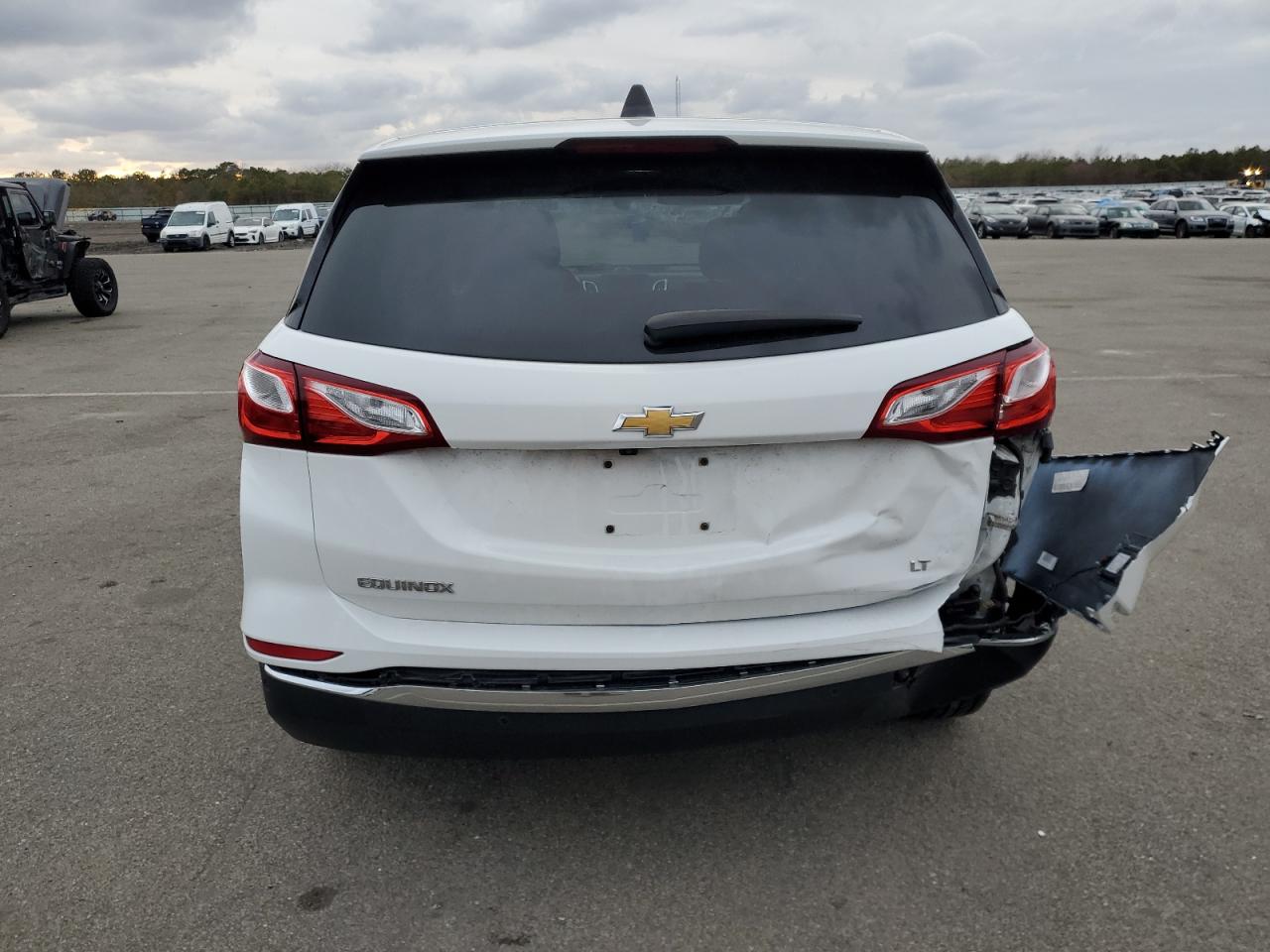 2019 Chevrolet Equinox VIN 2GNAXKEV3K6196386 Copart auction photo, front end / rear end damage thumbnail 6