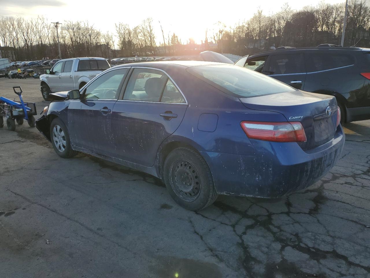 2007 Toyota Camry VIN 4T1BE46K37U183936 Copart auction photo, front end / side damage thumbnail 2