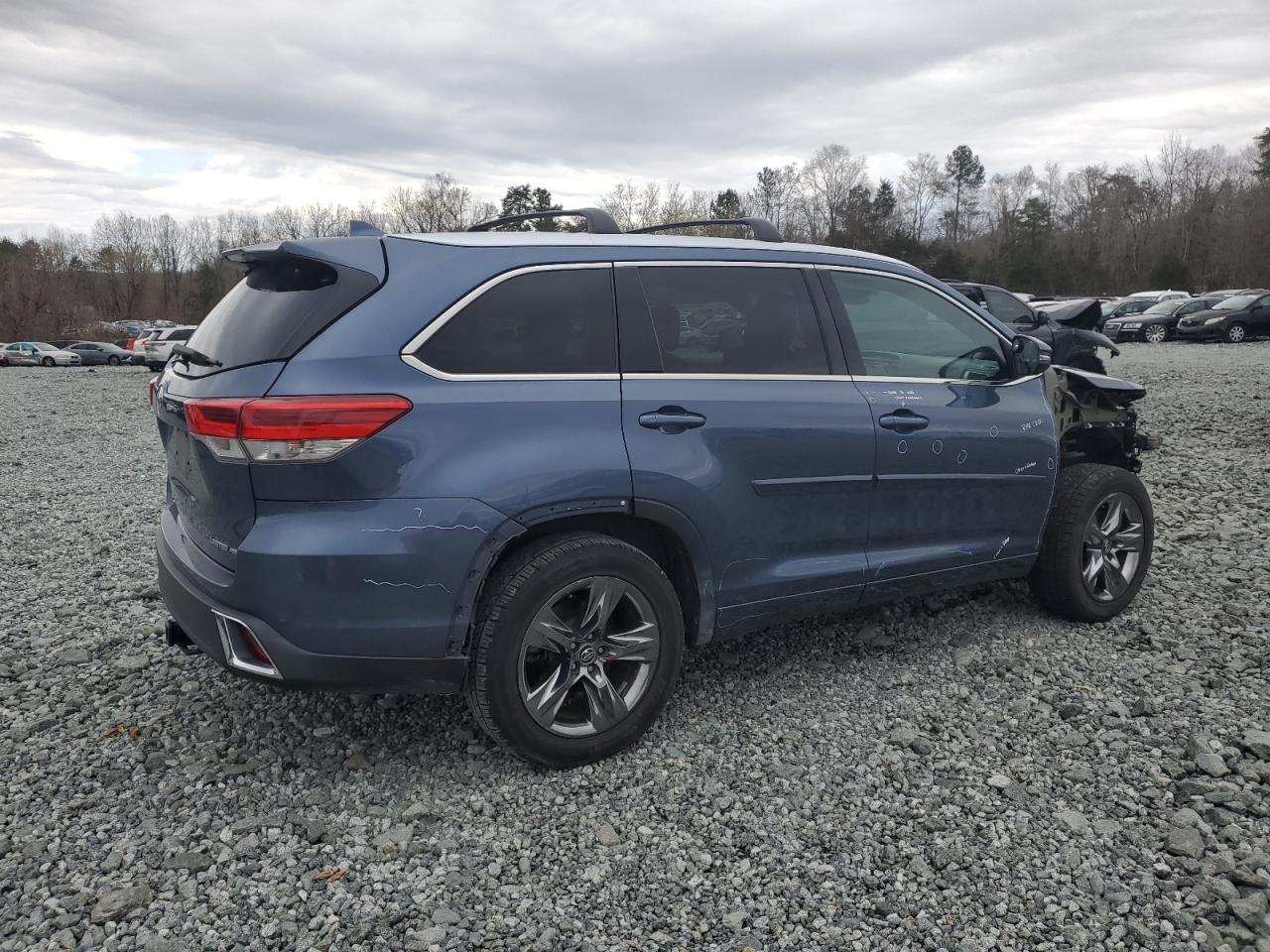 2017 Toyota Highlander VIN 5TDDZRFH8HS421501 Copart auction photo, all over damage thumbnail 3