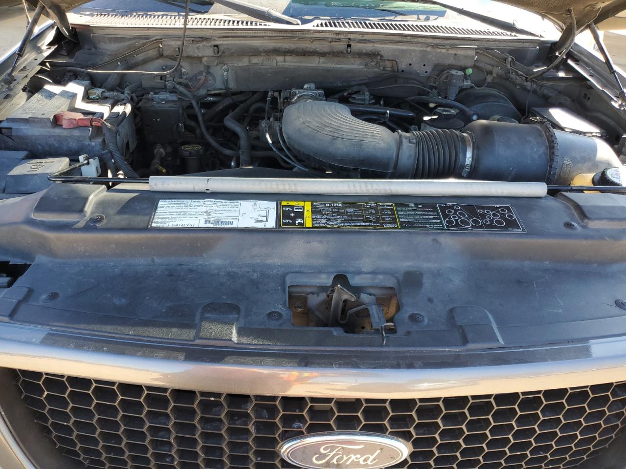 2003 Ford F-150 VIN 1FTRW08L43KD52642 Copart auction photo, front end / side damage thumbnail 11