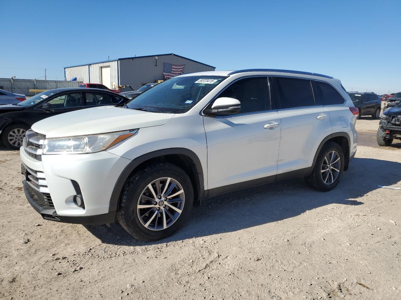 2019 Toyota Highlander VIN 5TDJZRFH9KS922889