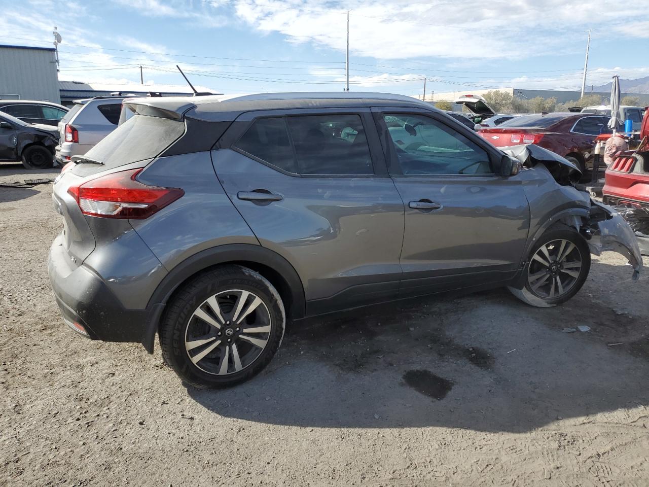 2018 Nissan Kicks VIN 3N1CP5CU2JL525279 Copart auction photo, front end damage thumbnail 3