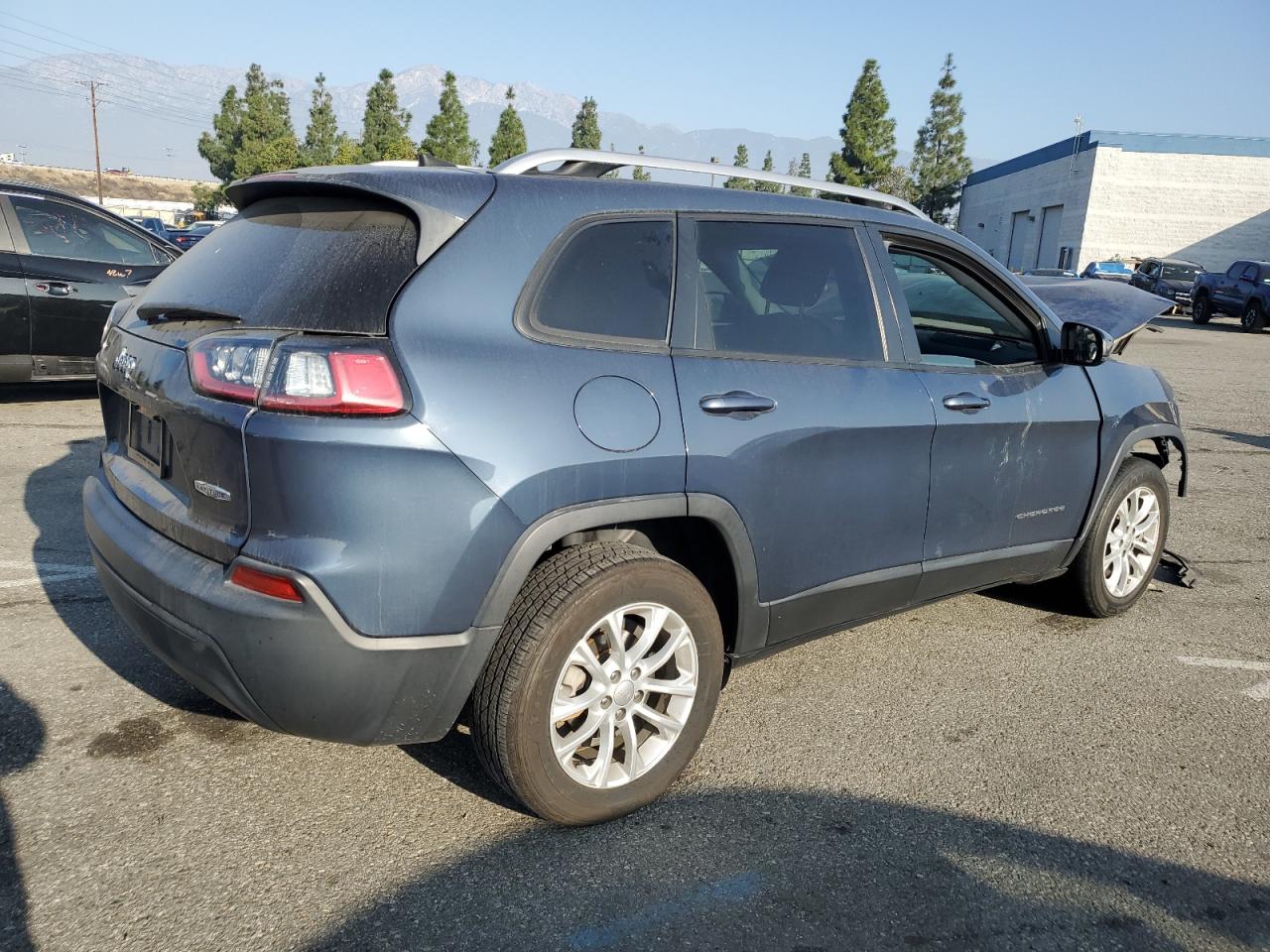 2021 Jeep Grand Cherokee VIN 1C4PJLCB8MD112666 Copart auction photo, front end damage thumbnail 3