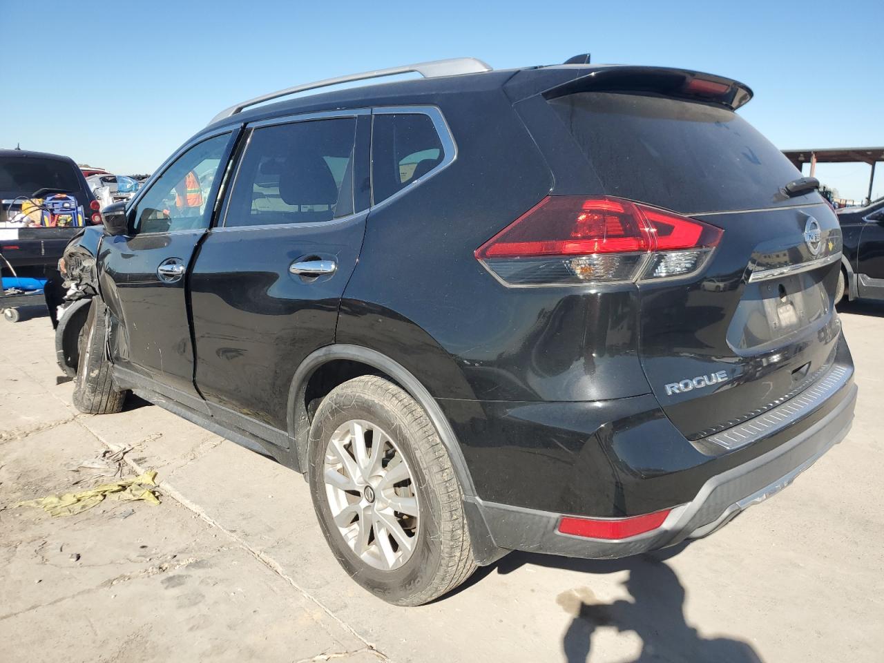 2018 Nissan Rogue VIN KNMAT2MV8JP604482 Copart auction photo, front end damage thumbnail 2